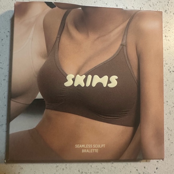 Seamless Brown Bralette - Picture 6 of 9